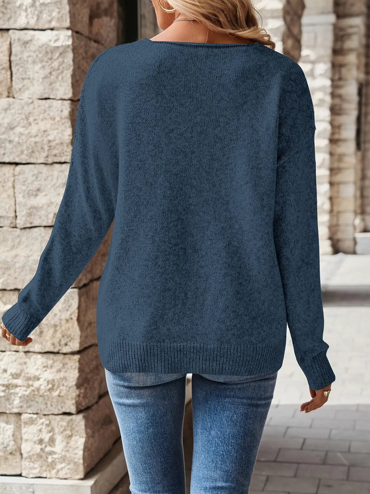 Elaine | Relaxed V-Neck Sweater by My Store