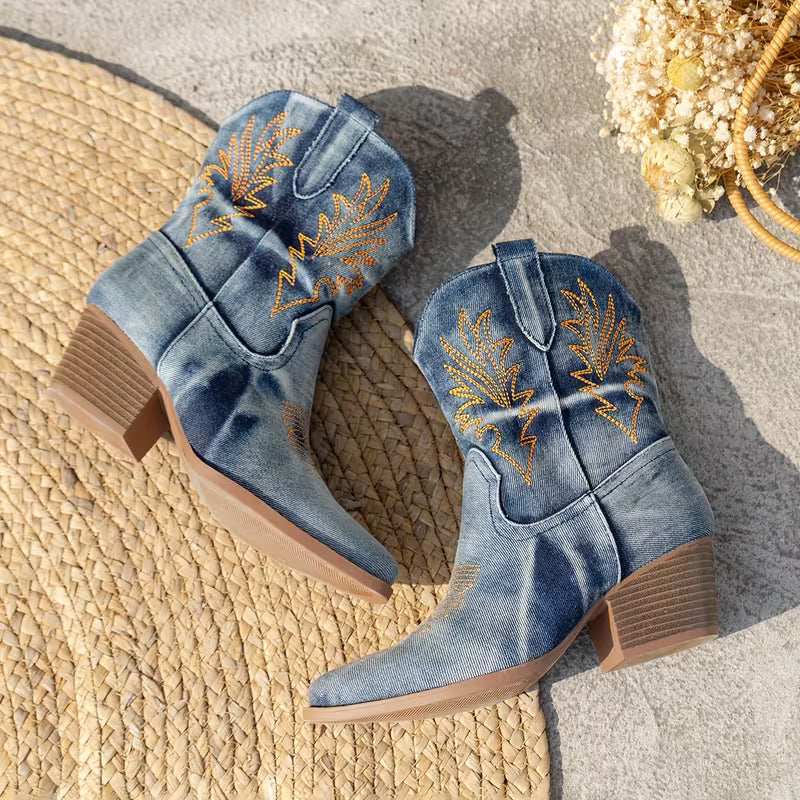 Women's Western Cowboy Boots – Embroidered Details & Washed Finish