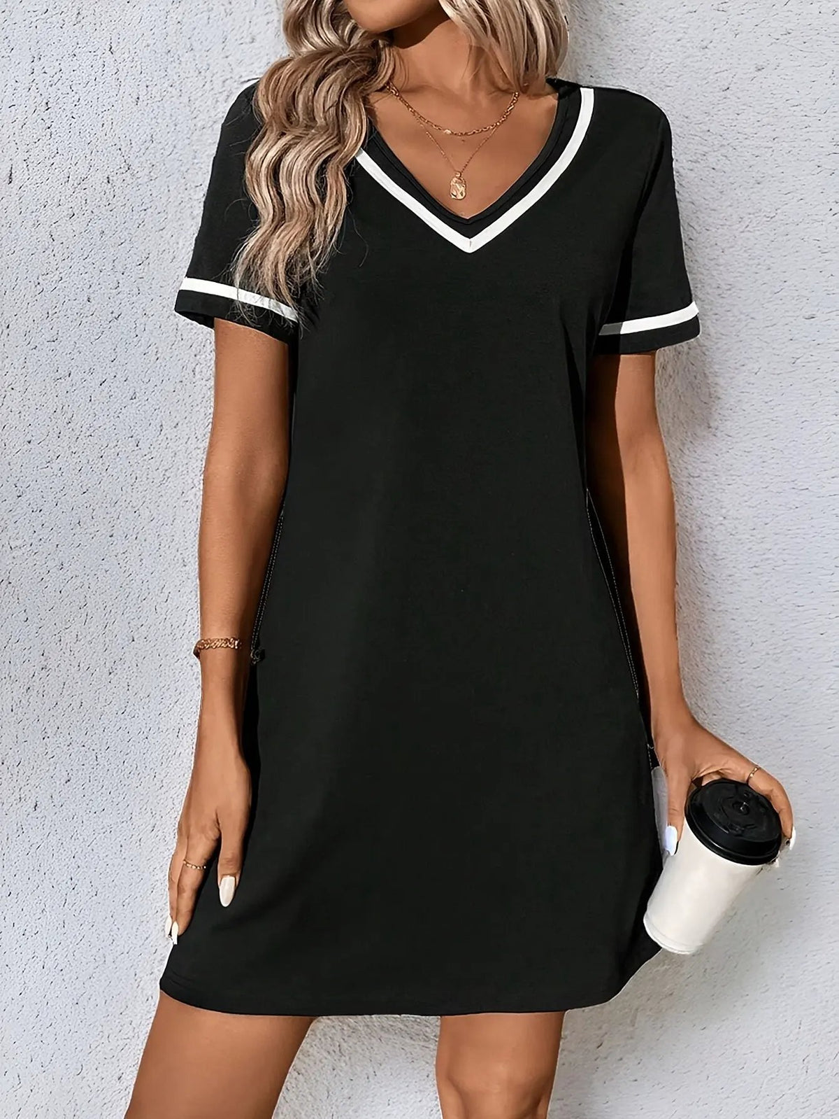 Corinne | V-Neck Color-Block Shift Dress by My Store