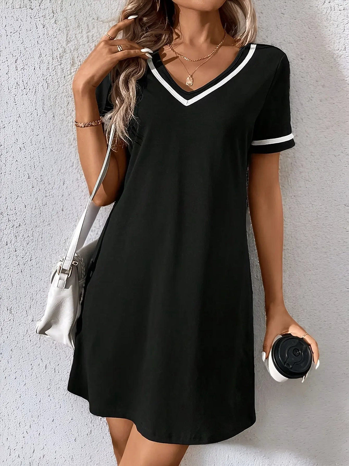 Corinne | V-Neck Color-Block Shift Dress by My Store