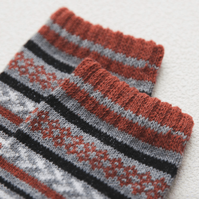Winter Socks – Nordic Patterns, Double-Layer Knit & Five-Pair Set